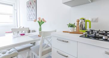 JOIVY Bright Studio For 3 Near Porta Romana And Ied