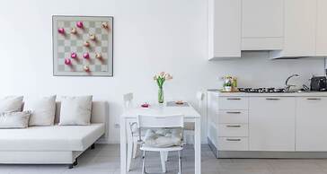 JOIVY Bright Studio For 3 Near Porta Romana And Ied