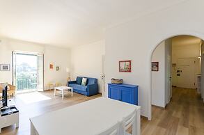JOIVY Bright Apt For 5, Near Beach, In Camogli