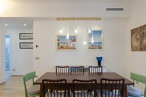 JOIVY Apt For 6, W/Terrace Near Beach In Sestri Levante