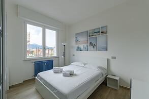 JOIVY Apt For 6, W/Terrace Near Beach In Sestri Levante