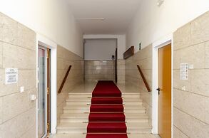 JOIVY Apt For 6, W/Terrace Near Beach In Sestri Levante