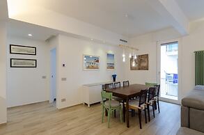 JOIVY Apt For 6, W/Terrace Near Beach In Sestri Levante