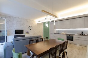 JOIVY Apt For 6, W/Terrace Near Beach In Sestri Levante