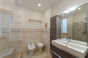 JOIVY Apt For 6, W/Terrace Near Beach In Sestri Levante