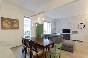 JOIVY Apt For 6, W/Terrace Near Beach In Sestri Levante