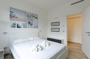 JOIVY Apt For 6, W/Terrace Near Beach In Sestri Levante