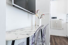 JOIVY Chic Apartment For 3 Close To Sempione Park