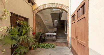 JOIVY Charming Flat Next to Duomo di Como