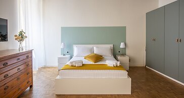 JOIVY Charming Flat Next to Duomo di Como