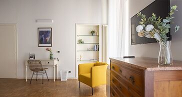 JOIVY Charming Flat Next to Duomo di Como