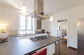 JOIVY Spacious Family Apt For 4, In Carignano, Genoa