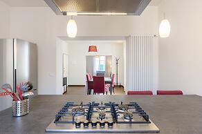 JOIVY Spacious Family Apt For 4, In Carignano, Genoa