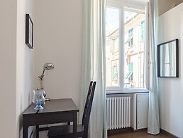 JOIVY Spacious Family Apt For 4, In Carignano, Genoa