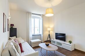 JOIVY Spacious Family Apt For 4, In Carignano, Genoa