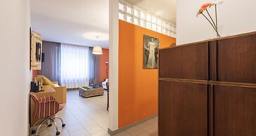 JOIVY Charming Flat Near Train Station