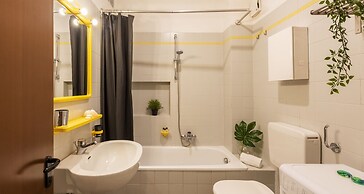 JOIVY Charming Flat Near Train Station