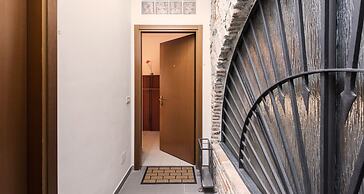 JOIVY Charming Flat Near Train Station