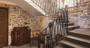 JOIVY Charming Flat Near Train Station