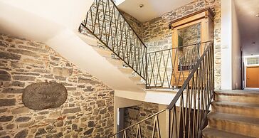 JOIVY Charming Flat Near Train Station