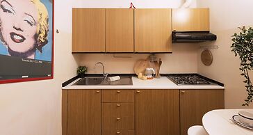 JOIVY Charming Flat Near Train Station