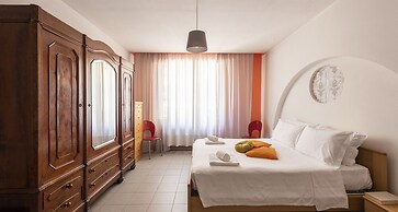 JOIVY Charming Flat Near Train Station