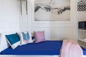 JOIVY Lovely Studio For 2 W/Balcony Near Duomo