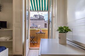 JOIVY Lovely Studio For 2 W/Balcony Near Duomo