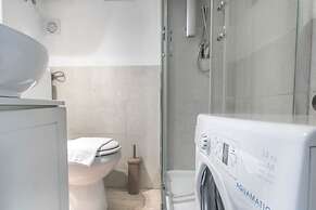 JOIVY Lovely Studio For 2 W/Balcony Near Duomo