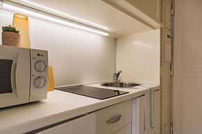 JOIVY Lovely Studio For 2 W/Balcony Near Duomo