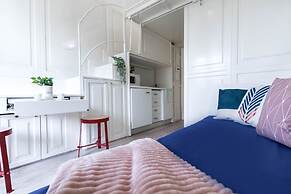 JOIVY Lovely Studio For 2 W/Balcony Near Duomo