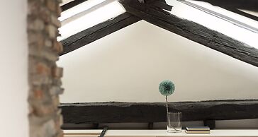 JOIVY Cosy Apt in Como Centre