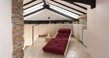 JOIVY Cosy Apt in Como Centre
