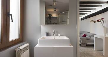 JOIVY Cosy Apt in Como Centre