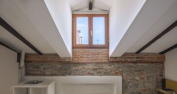 JOIVY Cosy Apt in Como Centre