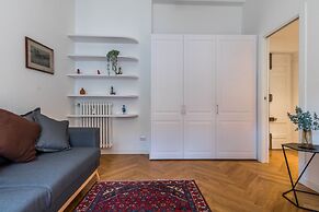 JOIVY Lovely Flat For 2, Quiet Street Near Centre