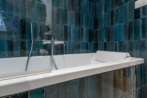 JOIVY Lovely Flat For 2, Quiet Street Near Centre