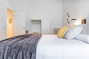 JOIVY Lovely Flat For 2, Quiet Street Near Centre