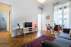 JOIVY Lovely Flat For 2, Quiet Street Near Centre