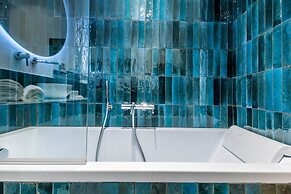 JOIVY Lovely Flat For 2, Quiet Street Near Centre