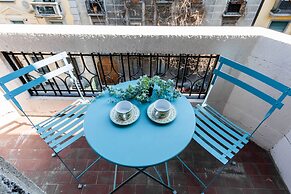 JOIVY Lovely Flat For 2, Quiet Street Near Centre