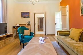 JOIVY Fabulous Apartments In Cernobbio