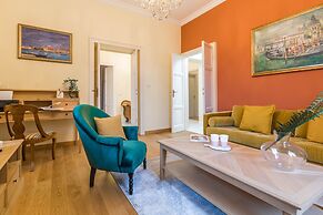 JOIVY Fabulous Apartments In Cernobbio