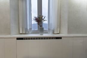 JOIVY Fabulous Apartments In Cernobbio