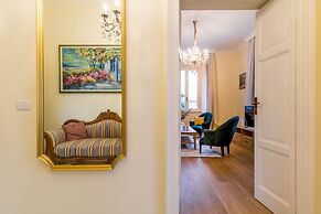 JOIVY Fabulous Apartments In Cernobbio