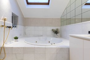 JOIVY Fabulous Apartments In Cernobbio