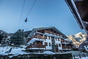 JOIVY Family Apartment, near Ski Lifts, In Courmayeur