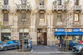 JOIVY Warm Flat For 3 In Isola, 10 Min To Centre