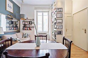 JOIVY Warm Flat For 3 In Isola, 10 Min To Centre