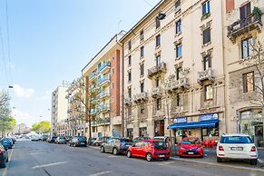 JOIVY Warm Flat For 3 In Isola, 10 Min To Centre